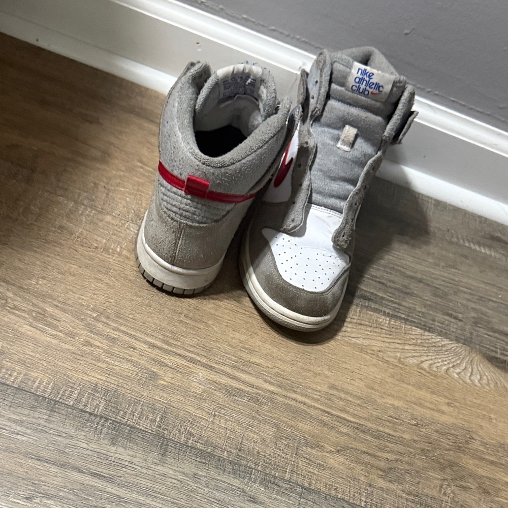 Nike Kids Sneakers - Gray and Red